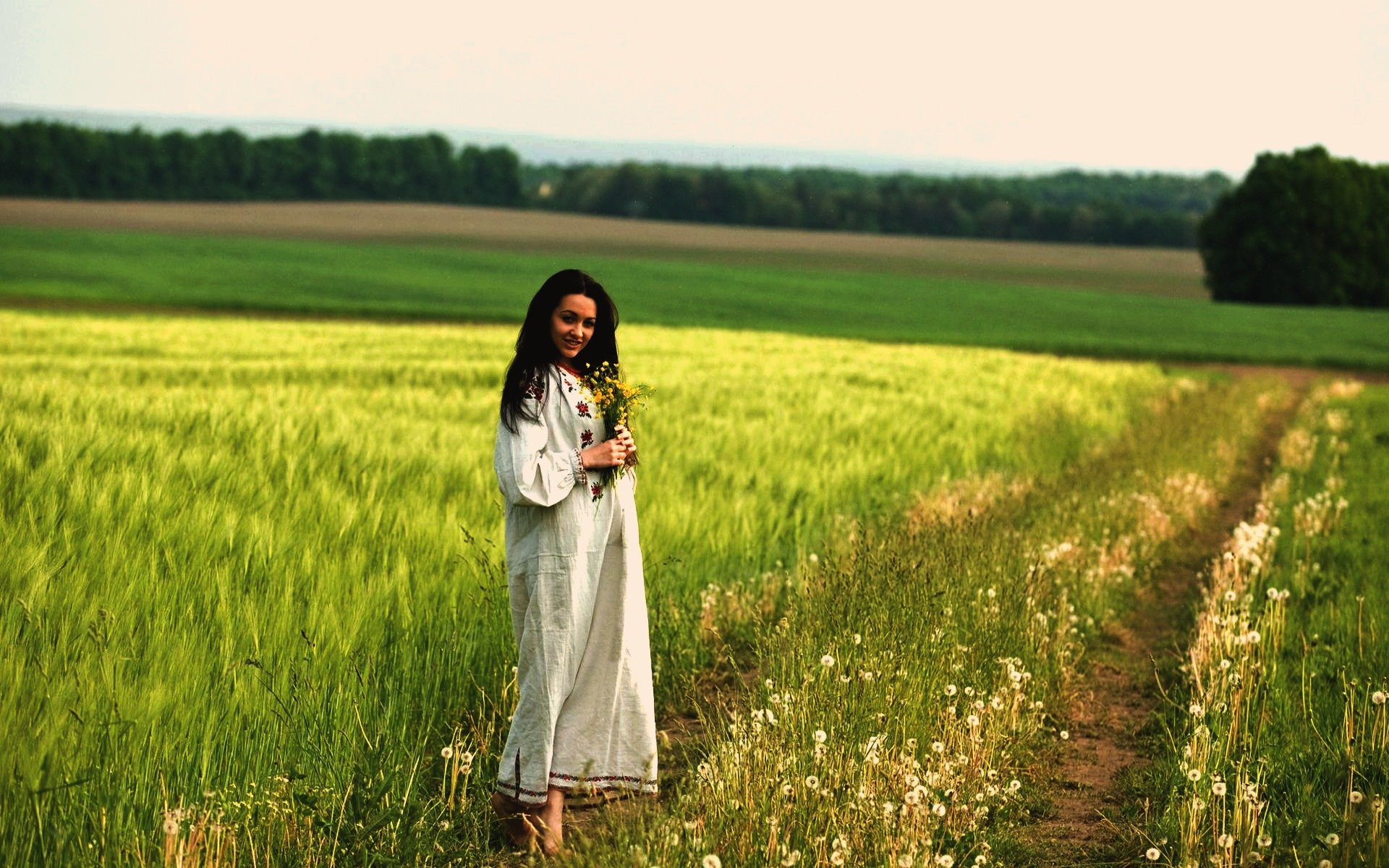 Women in Slavic costumes in Odessa