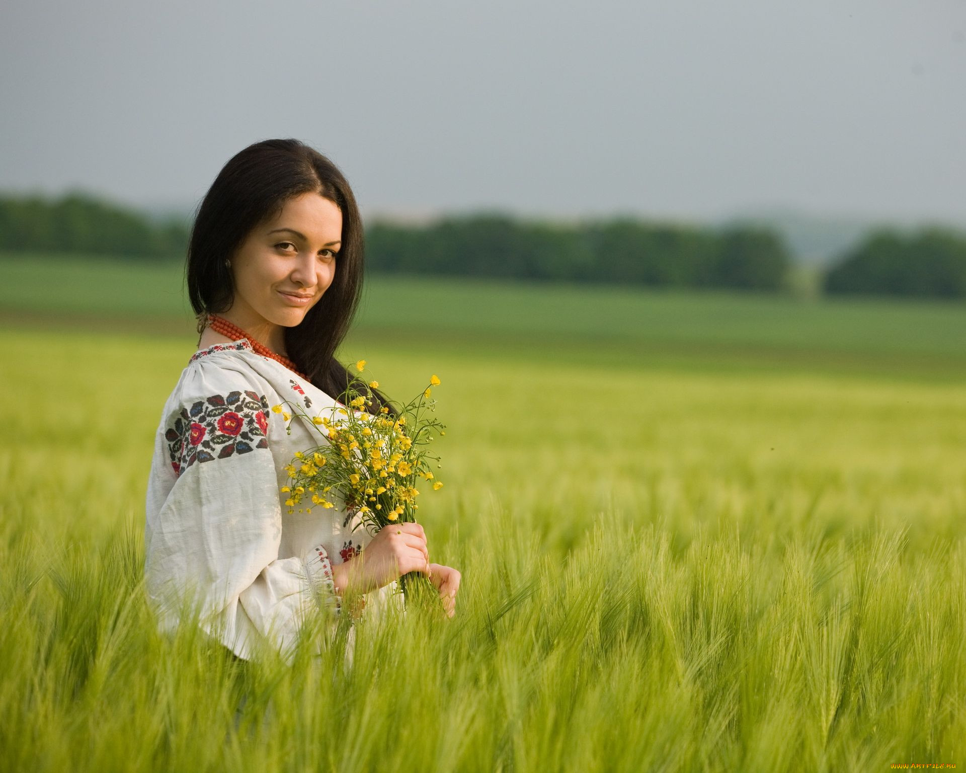 Women in Slavic costumes in Odessa