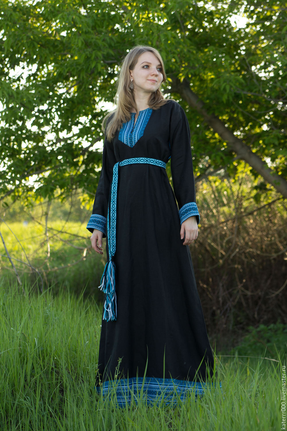 Women in Slavic costumes in Odessa