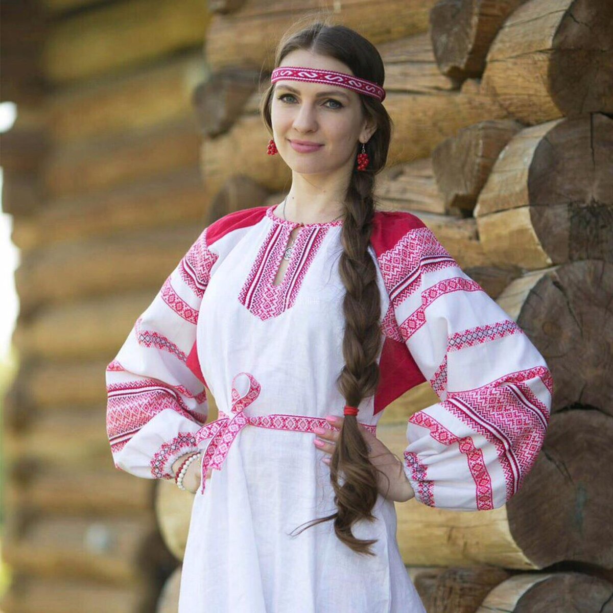 Girls in Slavic costumes in Odessa
