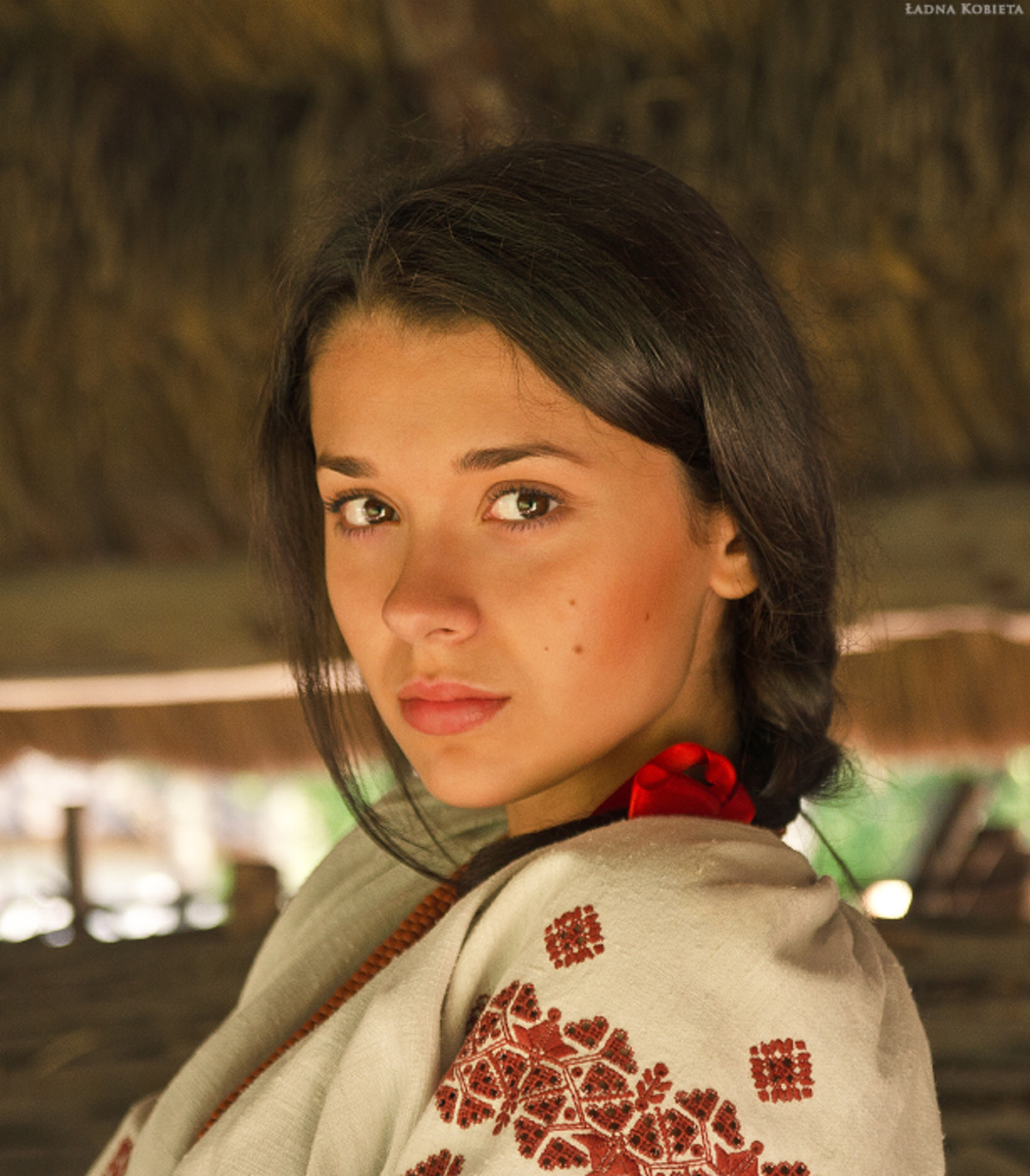 Girls in Slavic costumes in Odessa
