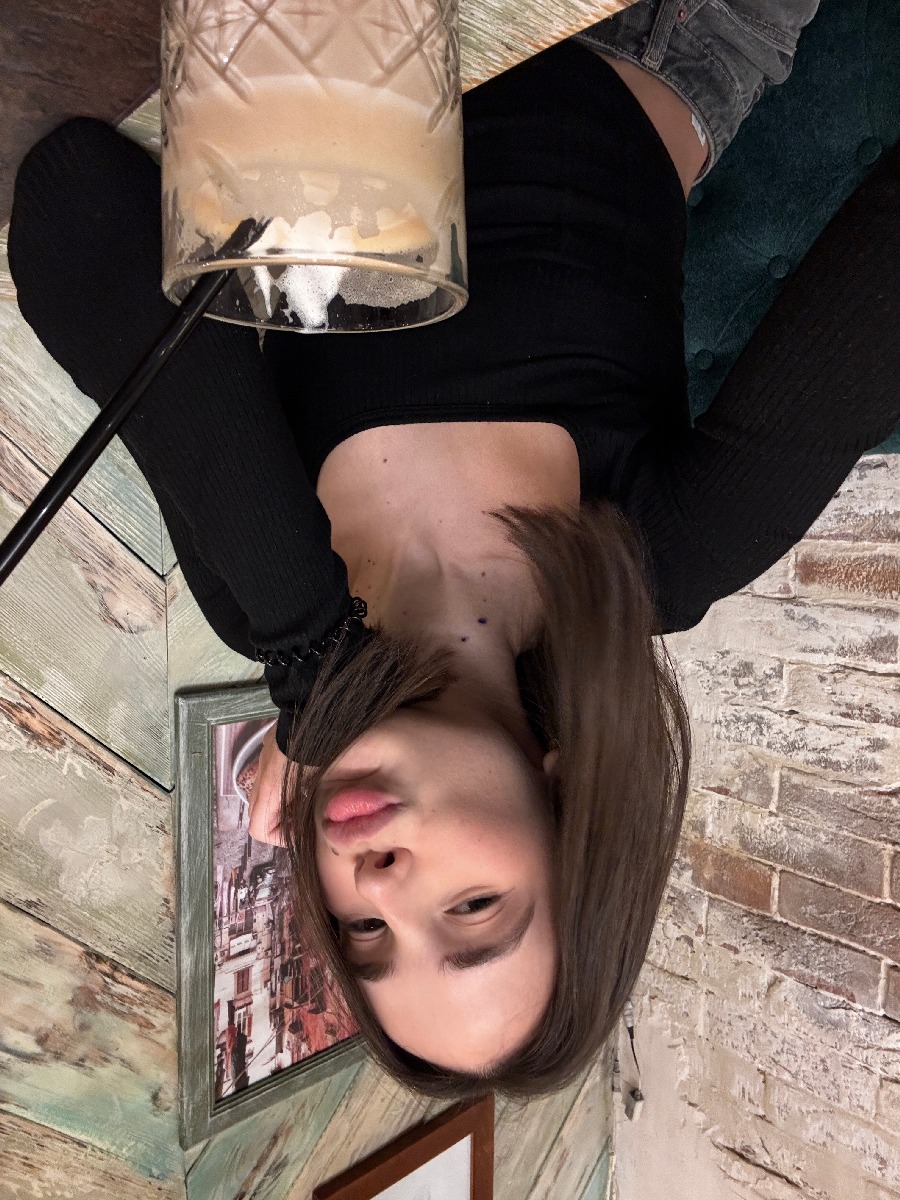 Fresh photos, fresh mood — Tina online in Odessa